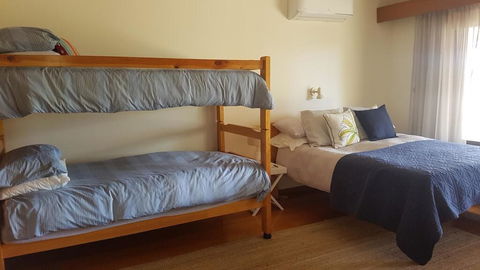 75 Harris Road - New Castle Holiday 1