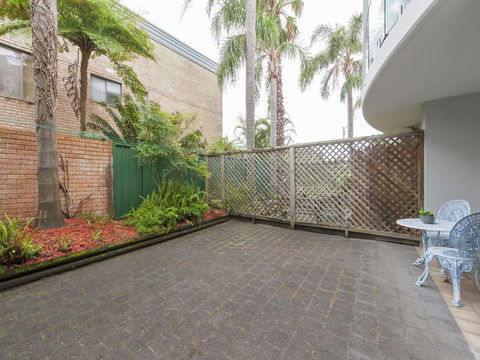 9 Cirrus @ Fingal Bay - New Castle Holiday 2