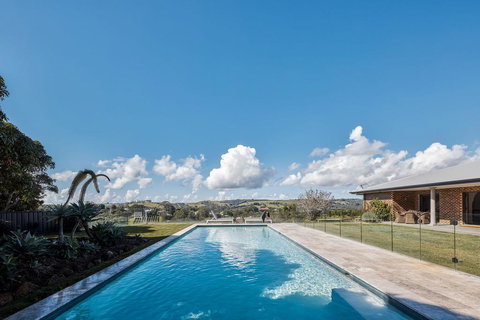 99 Acres Bangalow Retreat - New Castle Holiday 0