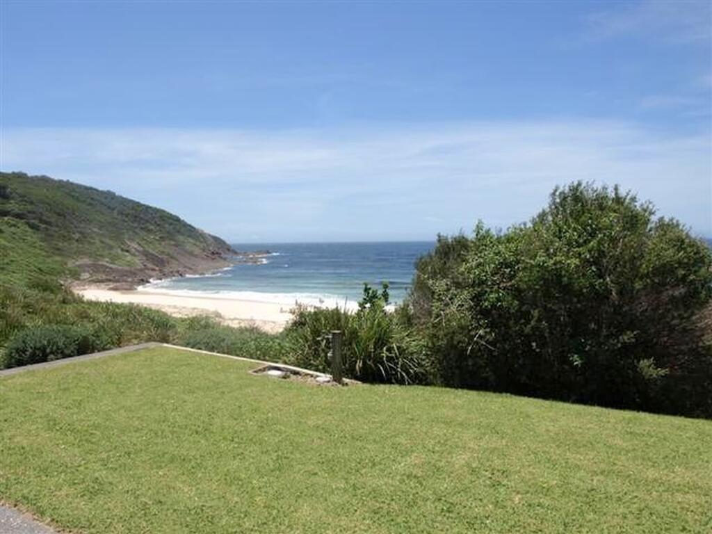 Blueys Beach NSW New Castle Holiday