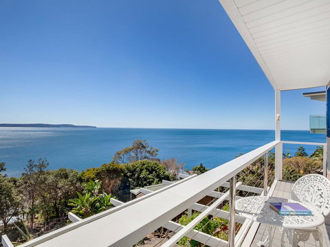 A Little Piece Of Paradise - New Castle Holiday 3