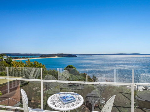 A Little Piece Of Paradise - New Castle Holiday 1