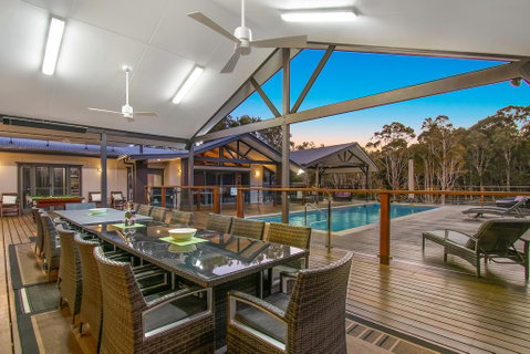 A PERFECT STAY - Lennox Unique Coastal Retreat - New Castle Holiday 1