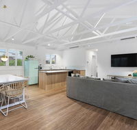 A PERFECT STAY - Sunset Beach - Summer Breeze - New Castle Holiday