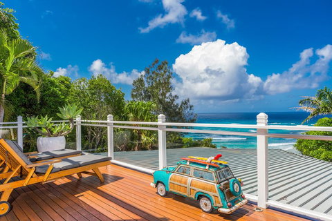 A PERFECT STAY - The Palms At Byron - Views Over Wategos Beach - New Castle Holiday 0