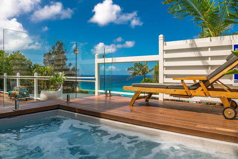 A PERFECT STAY - The Palms At Byron - Views Over Wategos Beach - New Castle Holiday 2