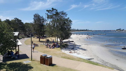 A Stay In Paradise - New Castle Holiday 2