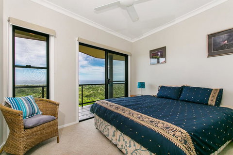 A SWEET ESCAPE - Above Byron - New Castle Holiday 1