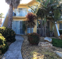 Abel Tasman on Esplanade - New Castle Holiday