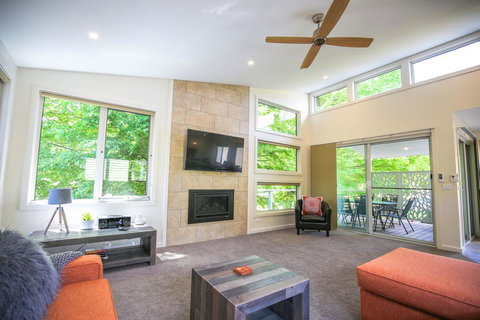 Aberdeen - New Castle Holiday 1