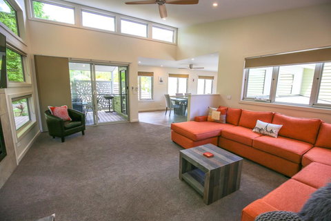 Aberdeen - New Castle Holiday 2