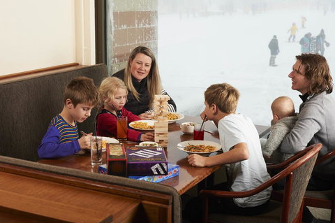 Abom Hotel - New Castle Holiday 3