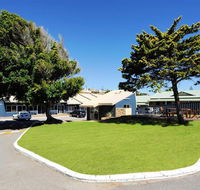 Abrolhos Reef Lodge - New Castle Holiday