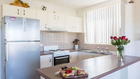 Absolute Oceanfront Cottage - New Castle Holiday 2