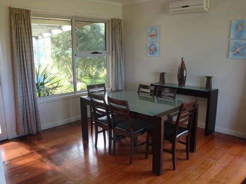 Absolute Waterfront - New Castle Holiday 2