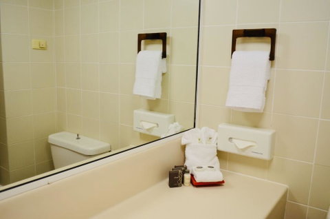 Acacia Court Hotel - New Castle Holiday 3