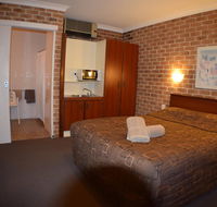 Acacia Motor Inn - New Castle Holiday