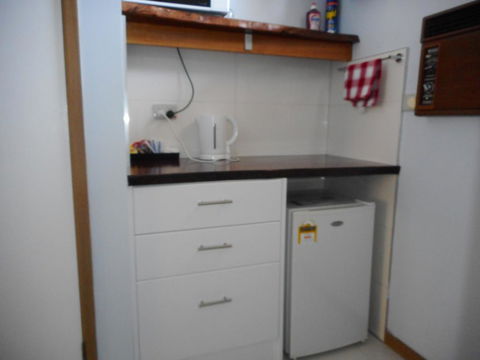 Acacia Rose Motor Inn - New Castle Holiday 3