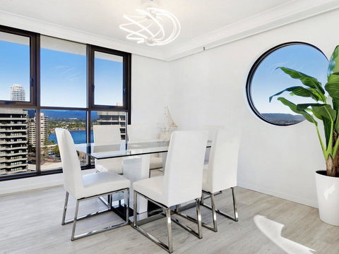 Acapulco 2 Bed Ocean View Surfers Paradise - New Castle Holiday 2