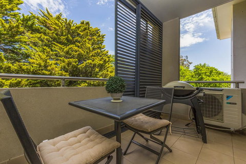 Accommodate Canberra- Domain Parliamentary Triangle - New Castle Holiday 2