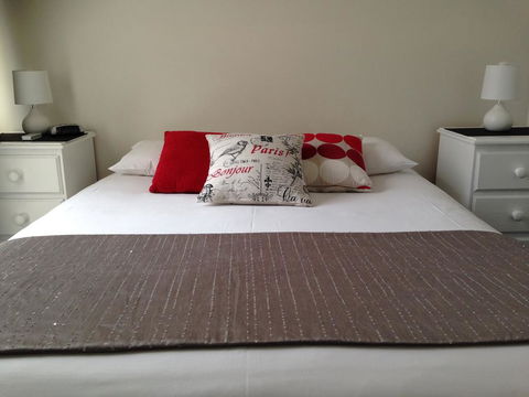 Accommodation Portland Victoria - New Castle Holiday 2