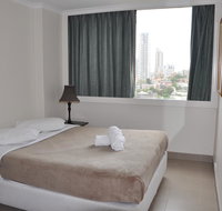 Accommodation Sydney City Centre - Hyde Park Plaza 3 bedroom 1 bathroom Apartment - New Castle Holiday