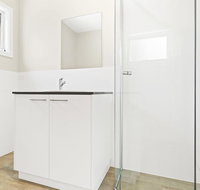 Achilles Street 1/6 - New Castle Holiday