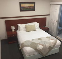 Across Country Motel and Serviced Apartments - New Castle Holiday