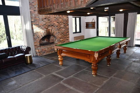 Diskin House Mt Pleasant Rd, Eltham For 16 Guests - New Castle Holiday 4
