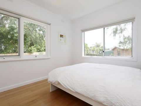 DROMANA BEACH SHACK - New Castle Holiday 4