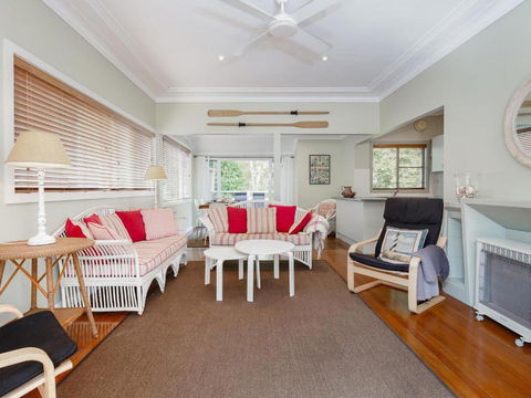 Dutchies Haven, 11 Christmas Bush Ave - Pet Friendly, Large Enclosed Yard, Air Con And Wi-Fi - New Castle Holiday 2