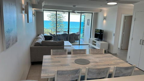 Dwell @ 22, Oceanfront Apartment - New Castle Holiday 4