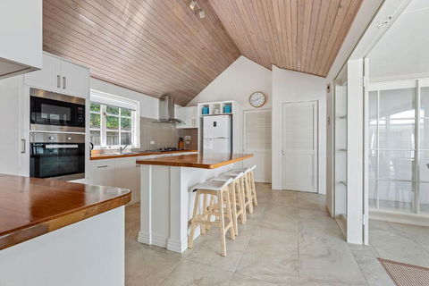 Dwyer St Hamptons Haven - New Castle Holiday 3