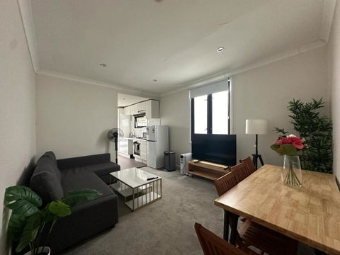 Dynamic 2 Bedroom Home Close To City Buzz Darling St 2 E-Bikes Included - New Castle Holiday 0