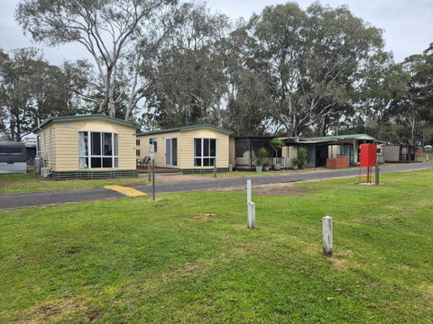 Eagle Point Caravan Park - New Castle Holiday 3