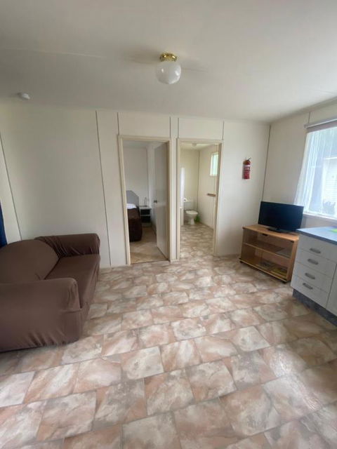 Eagle Point Caravan Park - New Castle Holiday 1