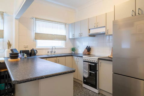 East Hills Waterfront Bliss - New Castle Holiday 2