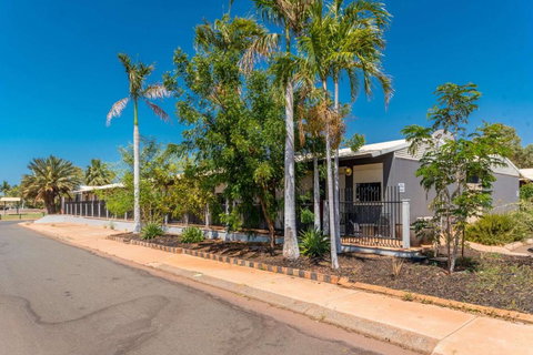 Econo Lodge Karratha - New Castle Holiday 2