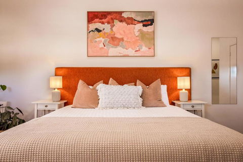EM Apartments - New Castle Holiday 0