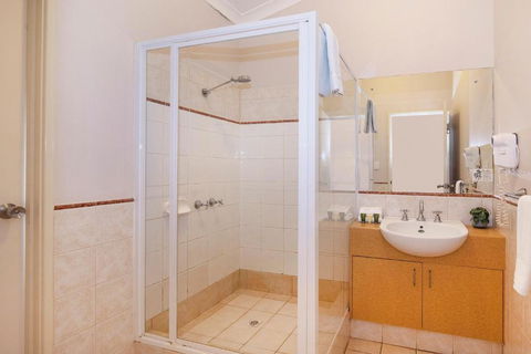 EM Apartments - New Castle Holiday 1