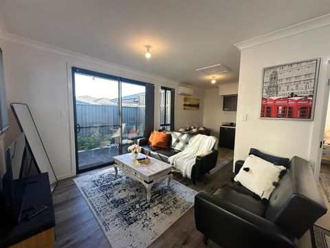 Entire 2br, Hideaway - New Castle Holiday 3