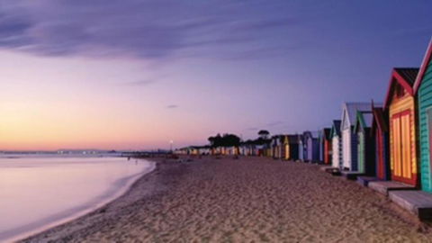 Esplanade Escape To The Brighton Beach Boxes - New Castle Holiday 3