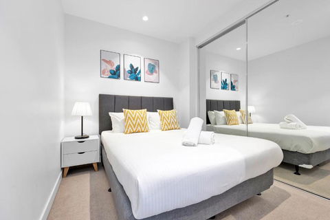 EPORO Tower Modern Apartments Melbourne Central CBD - New Castle Holiday 1