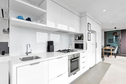 EPORO Tower Modern Apartments Melbourne Central CBD - New Castle Holiday 3