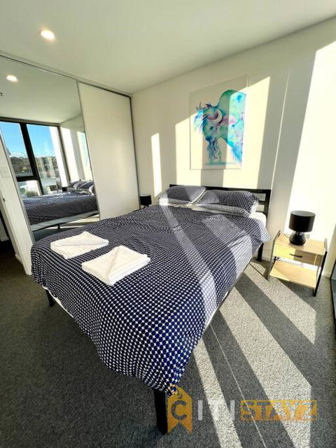 Fab In Phillip - 2bd 2bth Apt - Close To CBR Hospital - New Castle Holiday 1