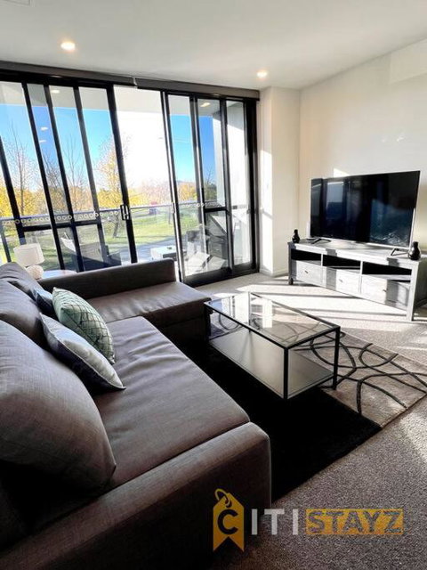 Fab In Phillip - 2bd 2bth Apt - Close To CBR Hospital - New Castle Holiday 4