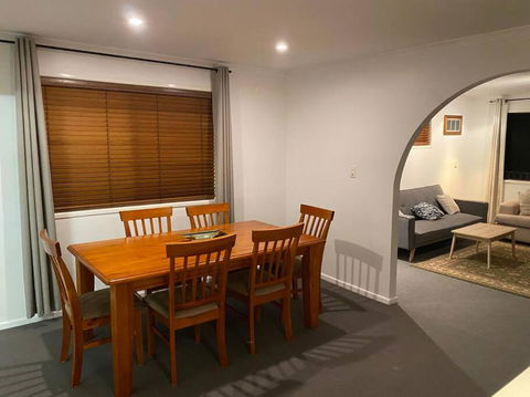 FAMILY 3-bedroom Everton Hills Apartment - New Castle Holiday 1