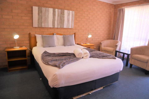 Golden Chain Aalana Motor Inn - New Castle Holiday 3