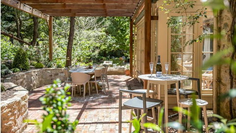 FROGWELL HOLLOW Immerse Into An Idyllic Fairytale - New Castle Holiday 3