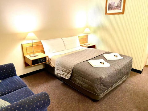 Gateway Motor Inn - New Castle Holiday 4